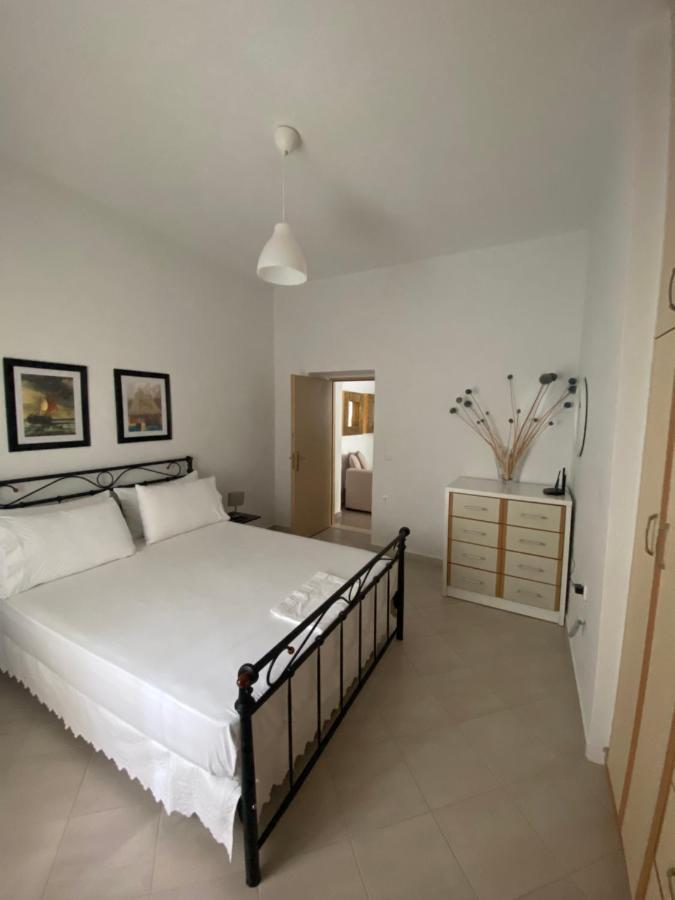 Lr Apartments Sarandë Buitenkant foto