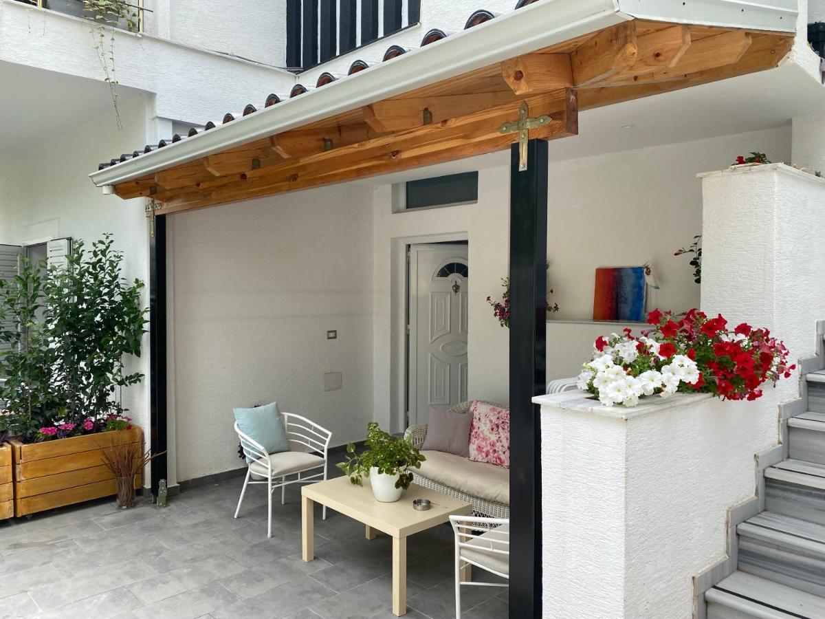 Lr Apartments Sarandë Buitenkant foto