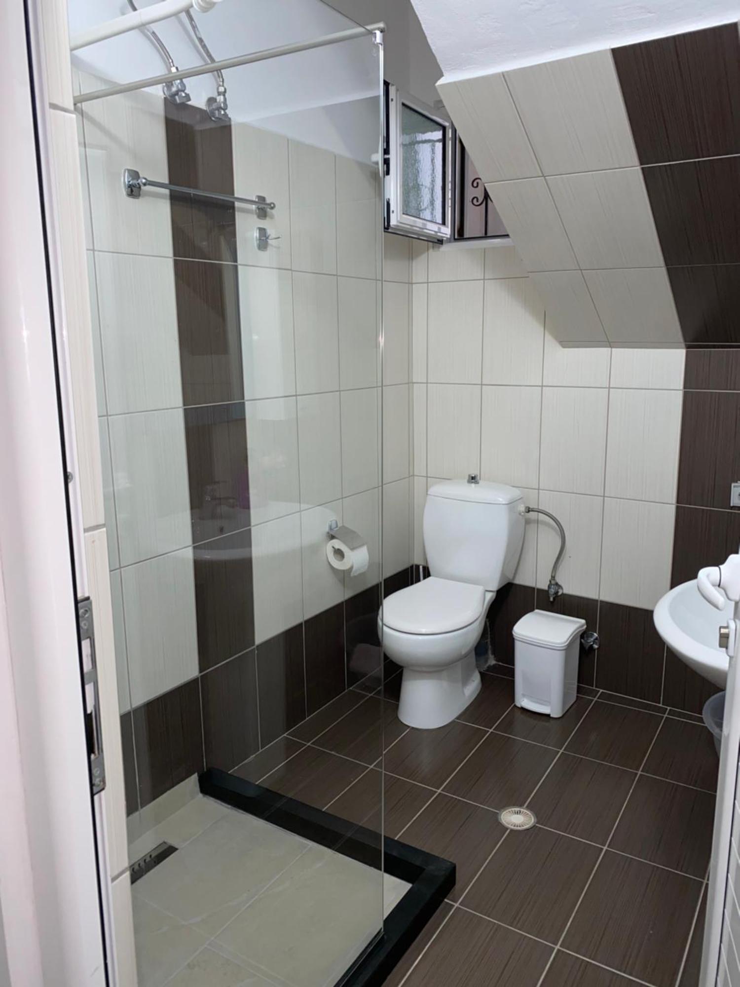 Lr Apartments Sarandë Buitenkant foto